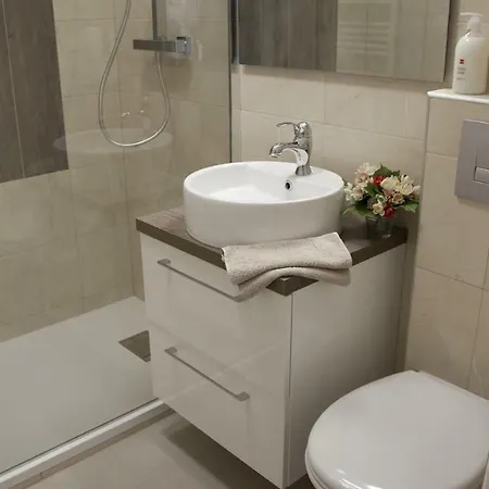 Apartment Big & Stylish 2 Flat Nice