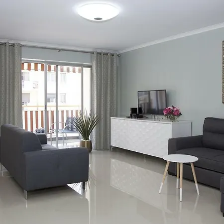 Big & Stylish 2 Flat Apartment *